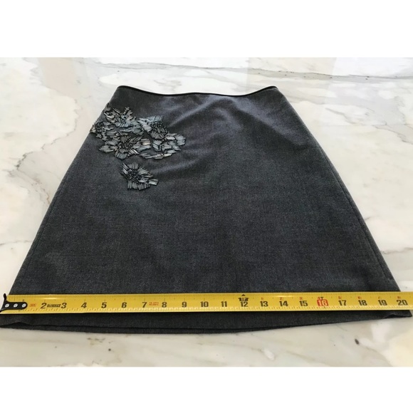DKNY GRAY BEADED EMBELLISHED SKIRT SIZE 4 NWOTS! - Picture 10 of 12